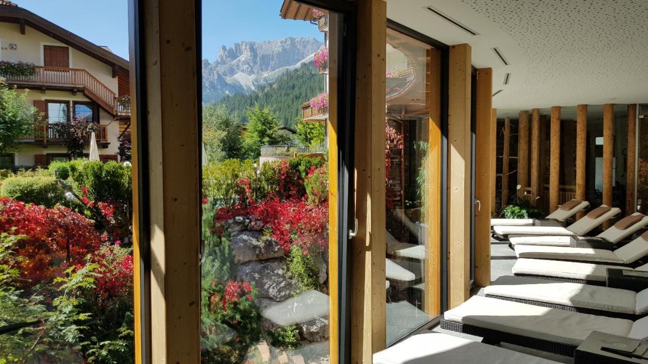 Hotel Gran Paradis Campitello di Fassa Esterno foto