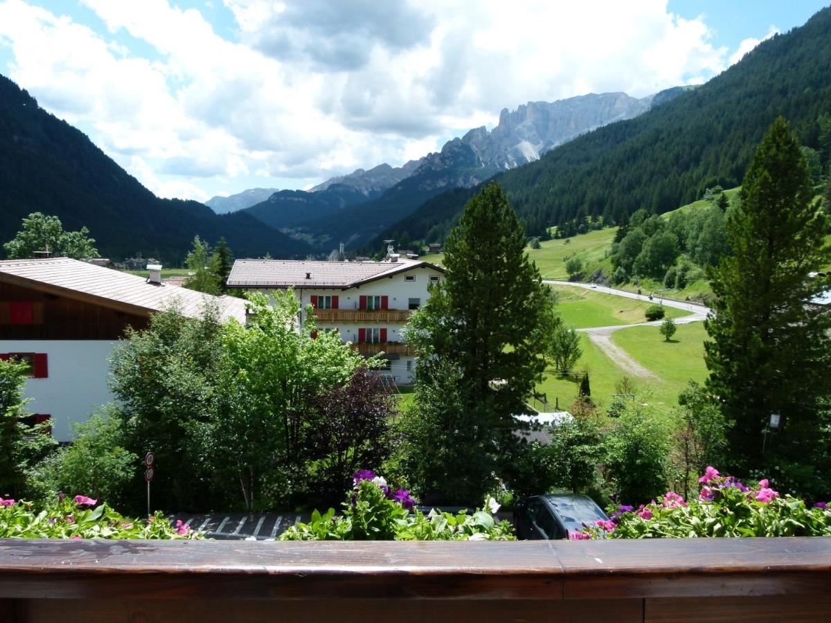 Hotel Gran Paradis Campitello di Fassa Esterno foto